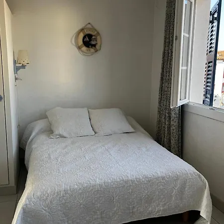 Bright Duplex In The Heart Of Port 1 *